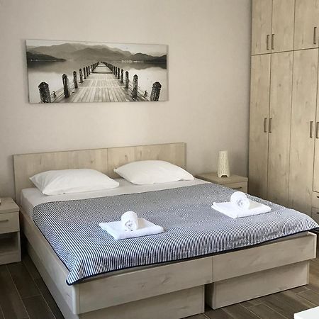 Apartments Maestral Тиват Екстериор снимка