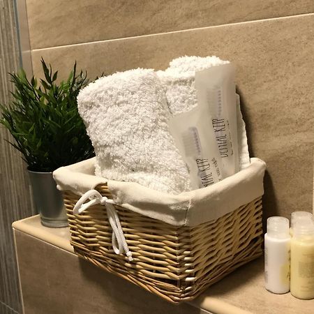 Apartments Maestral Тиват Екстериор снимка