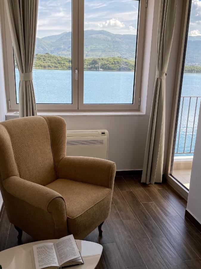 Apartments Maestral Тиват Екстериор снимка