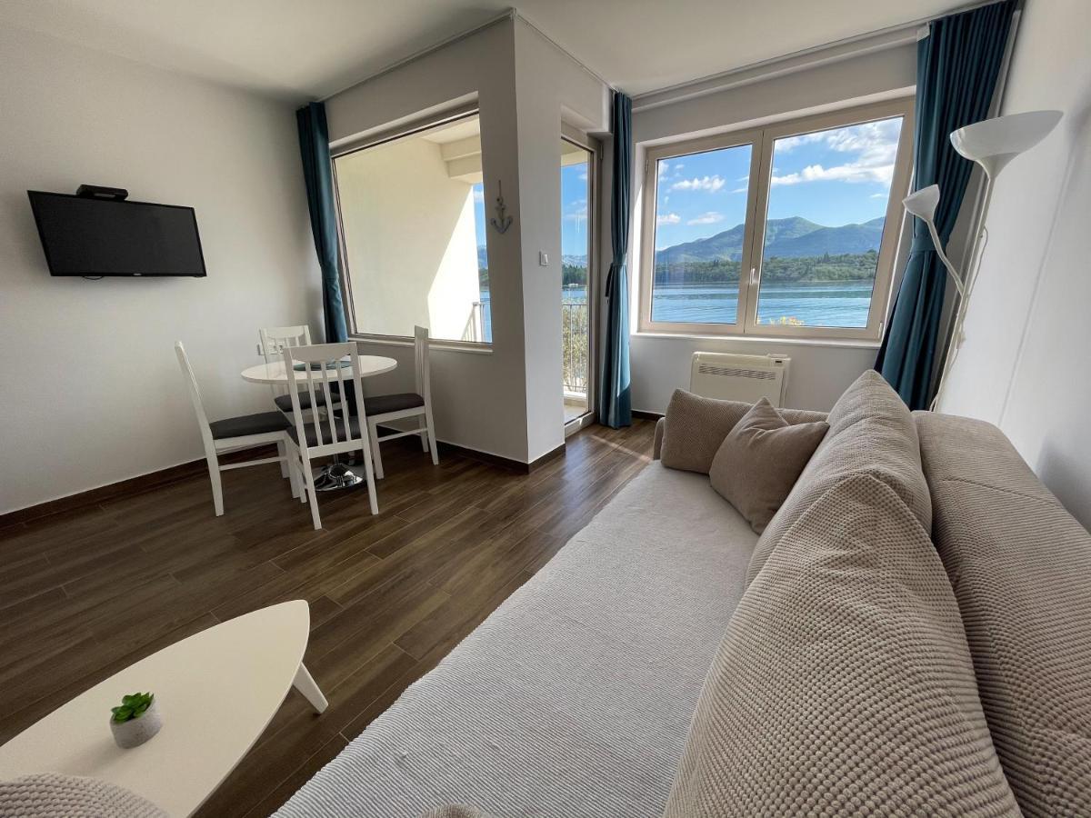 Apartments Maestral Тиват Екстериор снимка