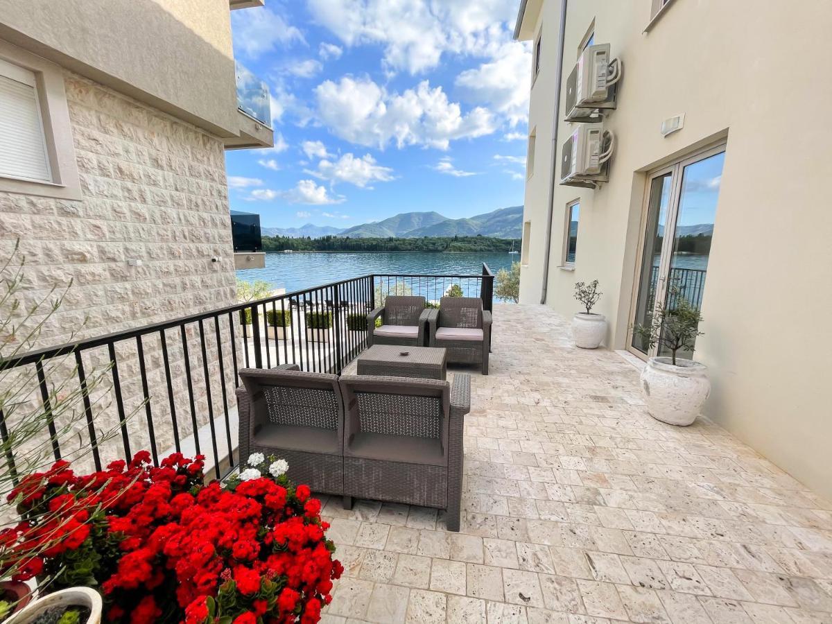 Apartments Maestral Тиват Екстериор снимка