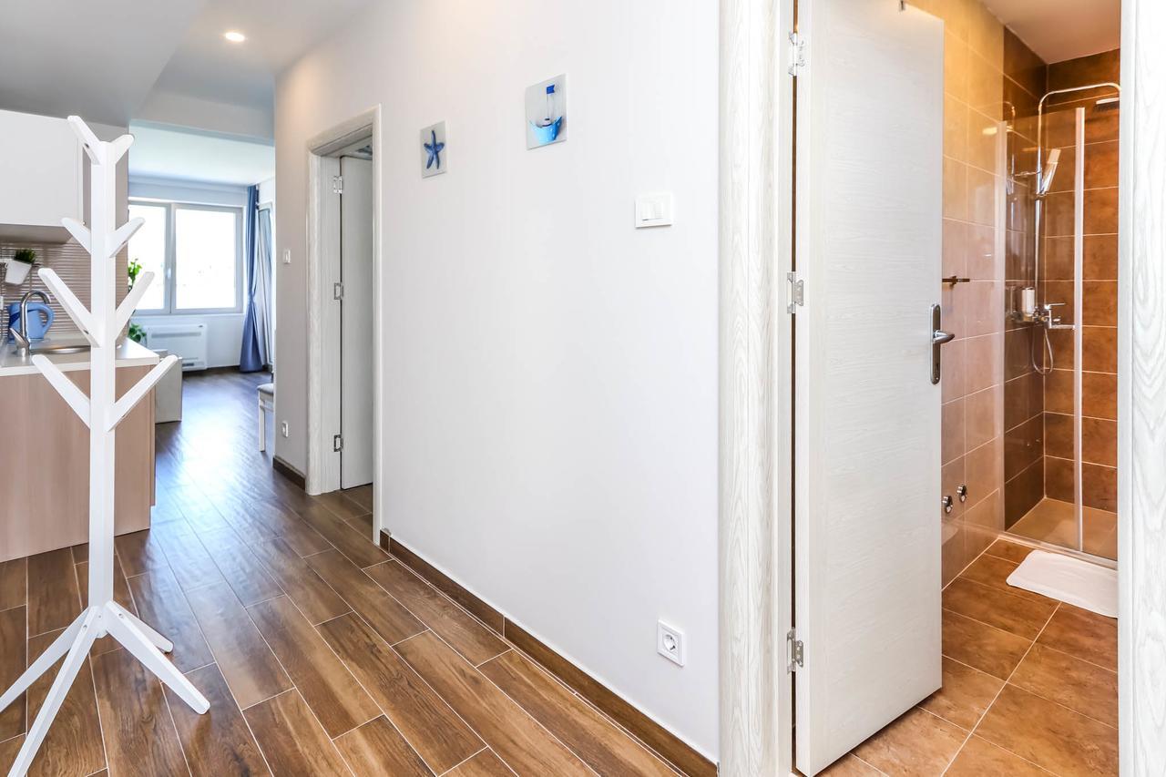 Apartments Maestral Тиват Екстериор снимка