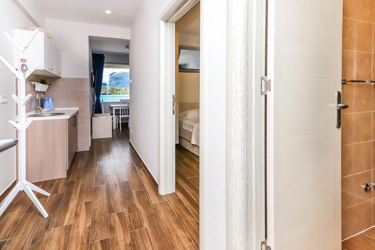Apartments Maestral Тиват Екстериор снимка