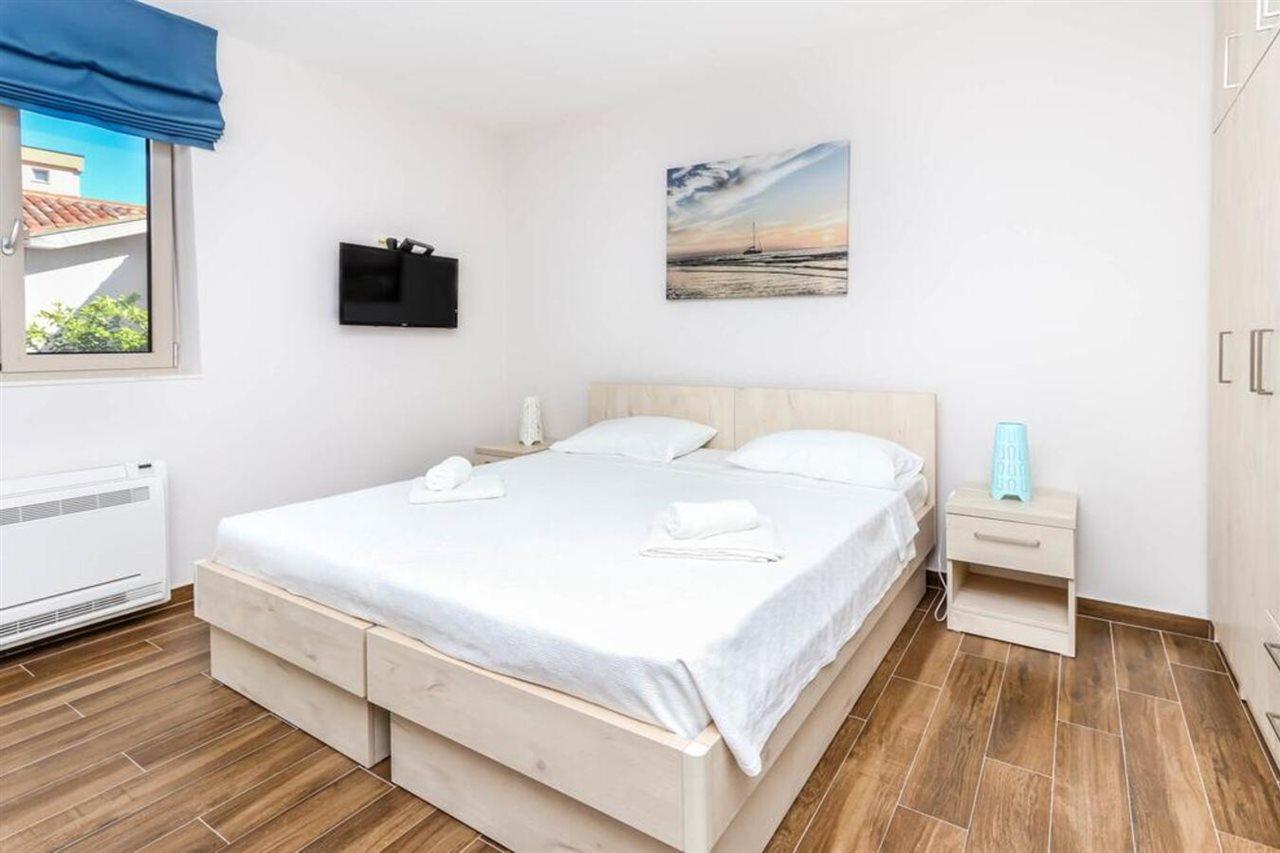 Apartments Maestral Тиват Екстериор снимка